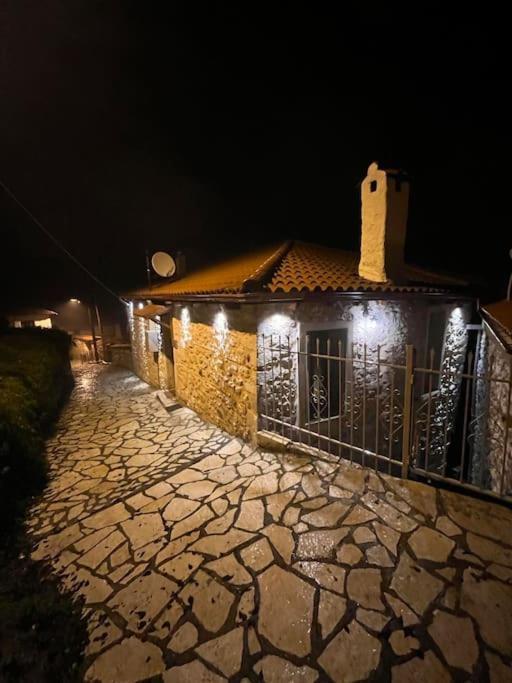 Dandy Villas Dimitsana - A Family Ideal Charming Home In A Quaint Historic Neighborhood - 2 Fireplaces For Romantic Nights Ngoại thất bức ảnh