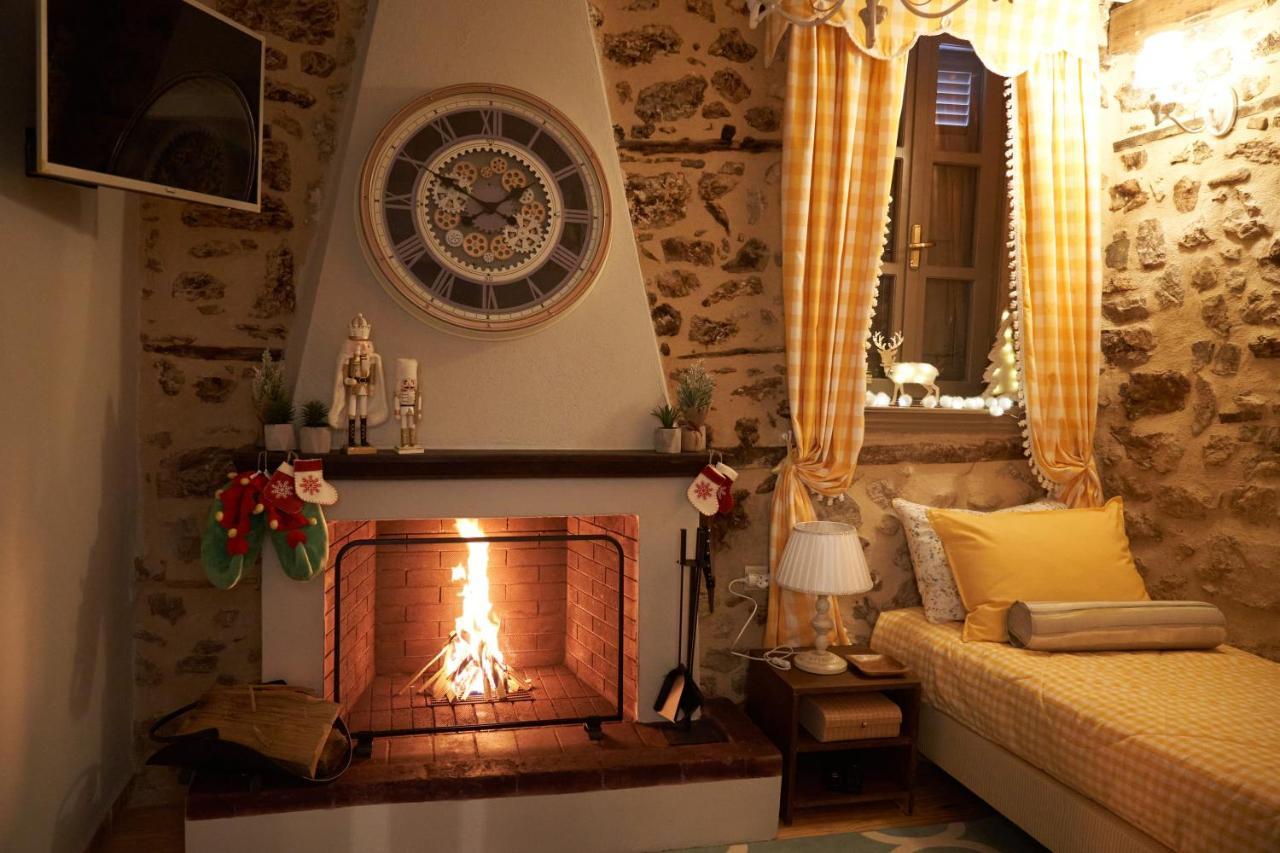Dandy Villas Dimitsana - A Family Ideal Charming Home In A Quaint Historic Neighborhood - 2 Fireplaces For Romantic Nights Ngoại thất bức ảnh